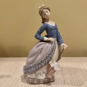 Llardo "Evita" #5212 porcelain figurine from 1984